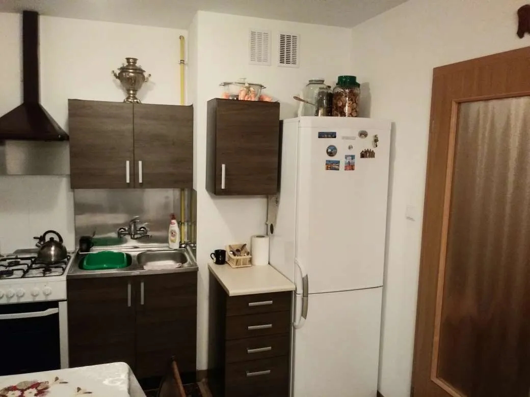 Czy lodówka może stać koło grzejnika? Sprawdź ryzyko i skutki